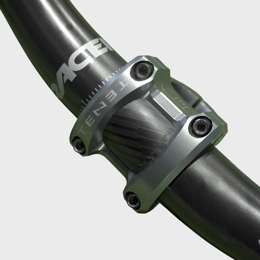 Manubrio Raceface ERA Carbón con potencia Tenet