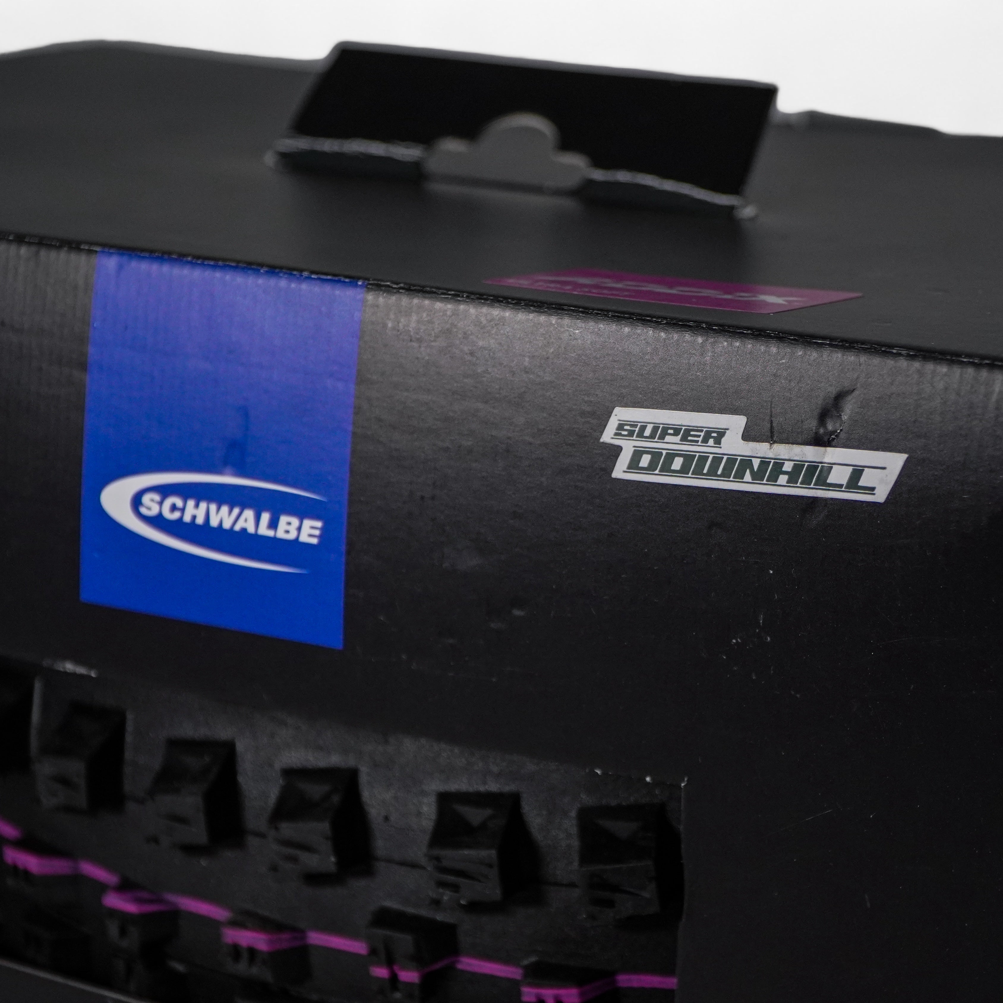 Llanta Schwalbe Tacky Chan 29x2.4 super downhill morado