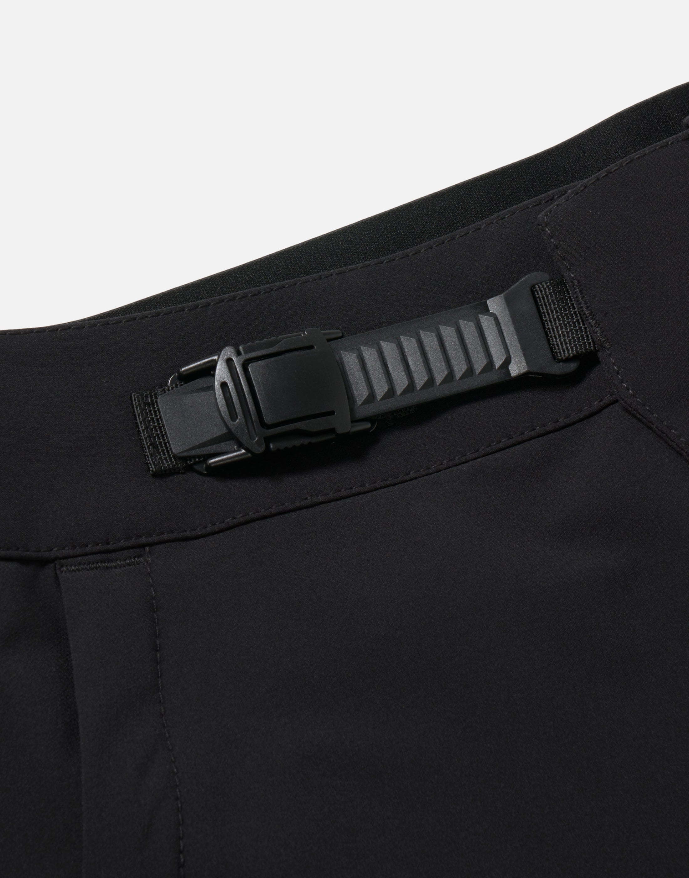 Short Loose Riders Casual Black