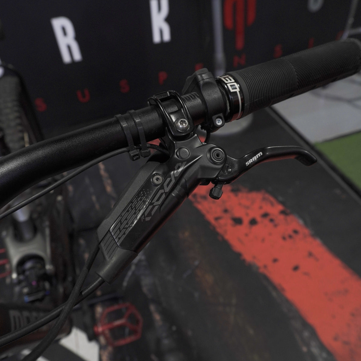 Bicicleta E-Bike Mondraker Neat R
