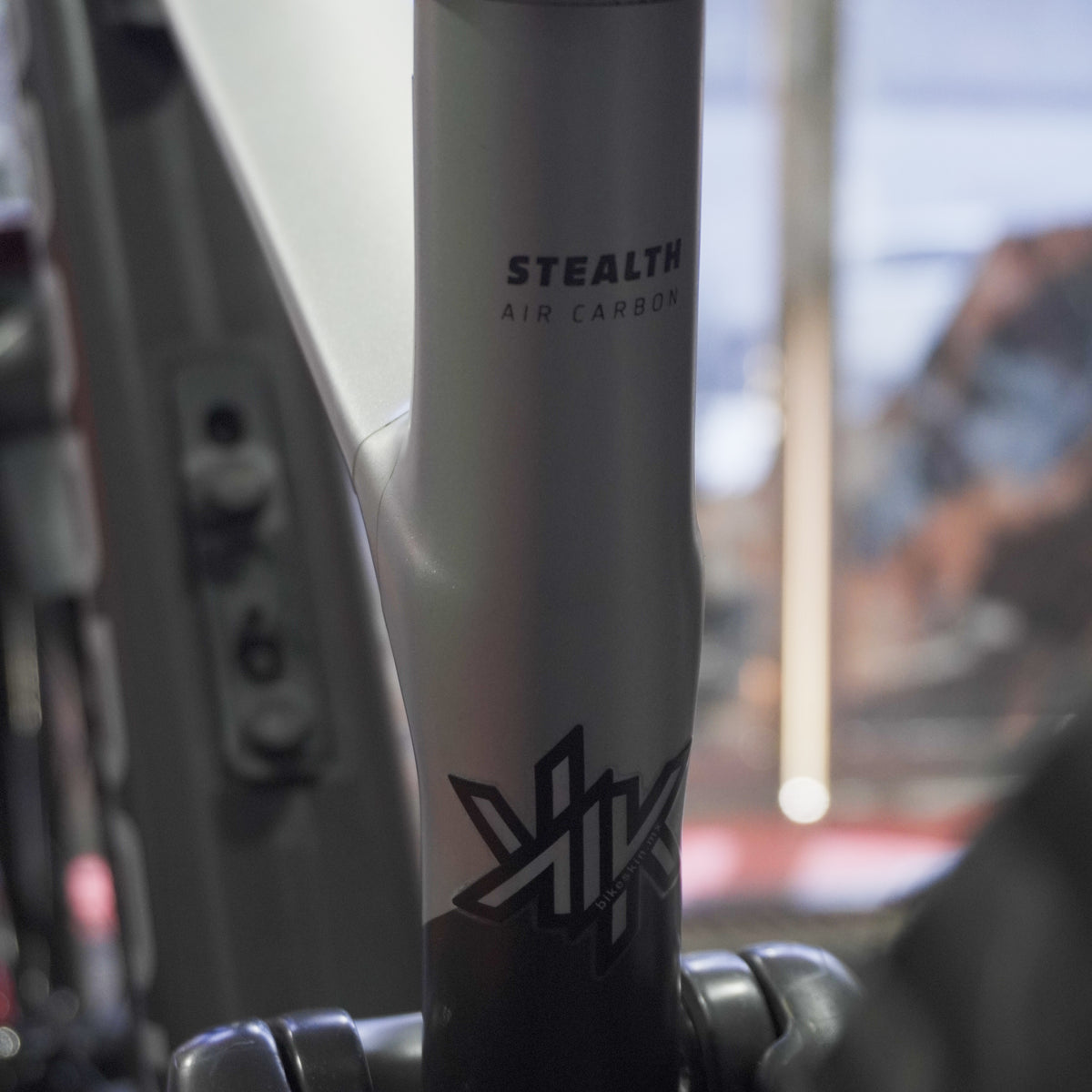 Bicicleta E-Bike Mondraker Neat R